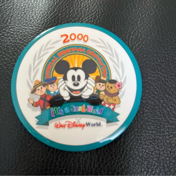 Walt Disney world parks pin button 2000 official disneyana convention - Picture 1 of 3